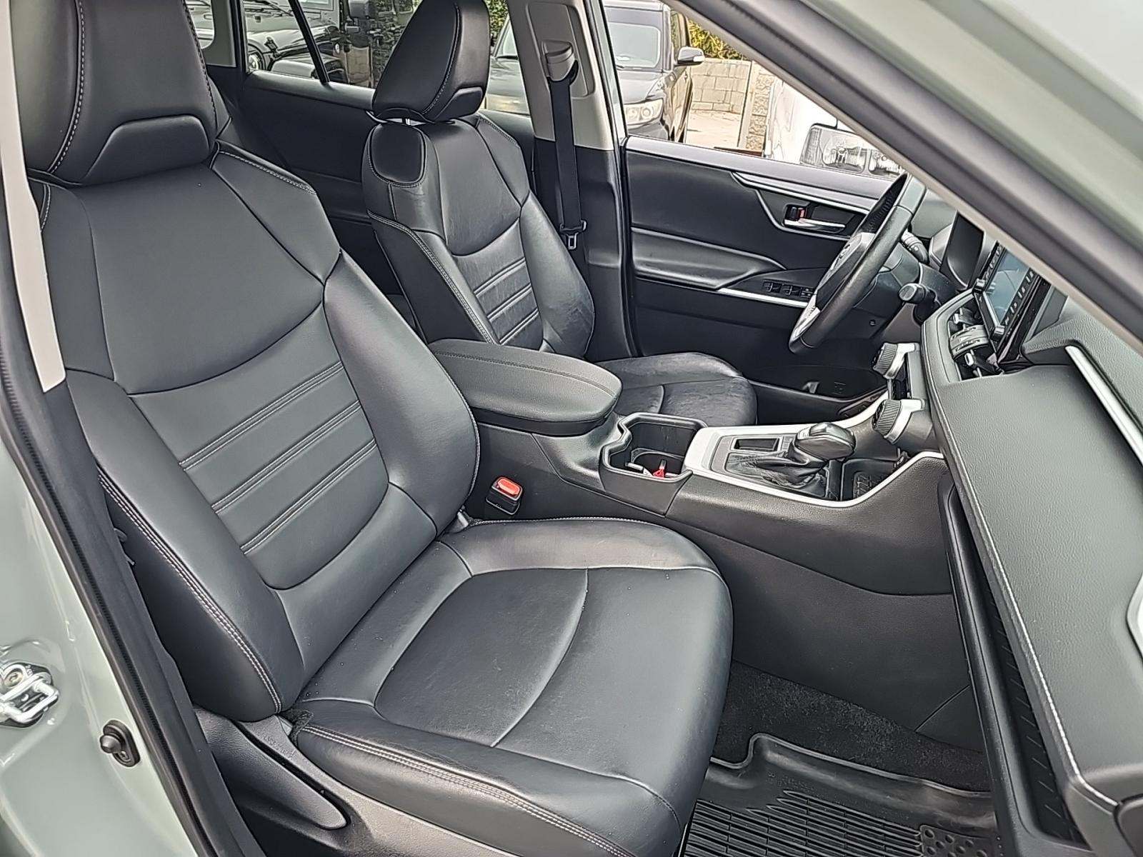 2022 Toyota RAV4 XLE Premium FWD