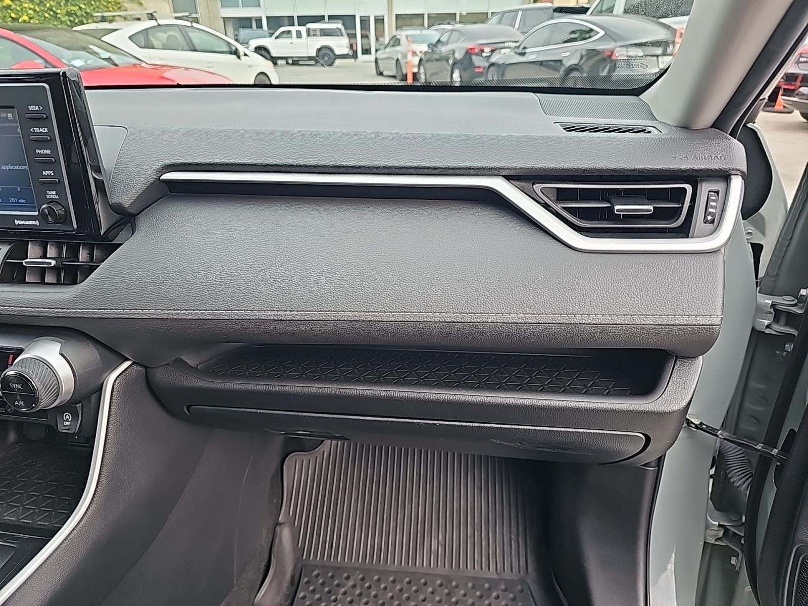 2022 Toyota RAV4 XLE Premium FWD