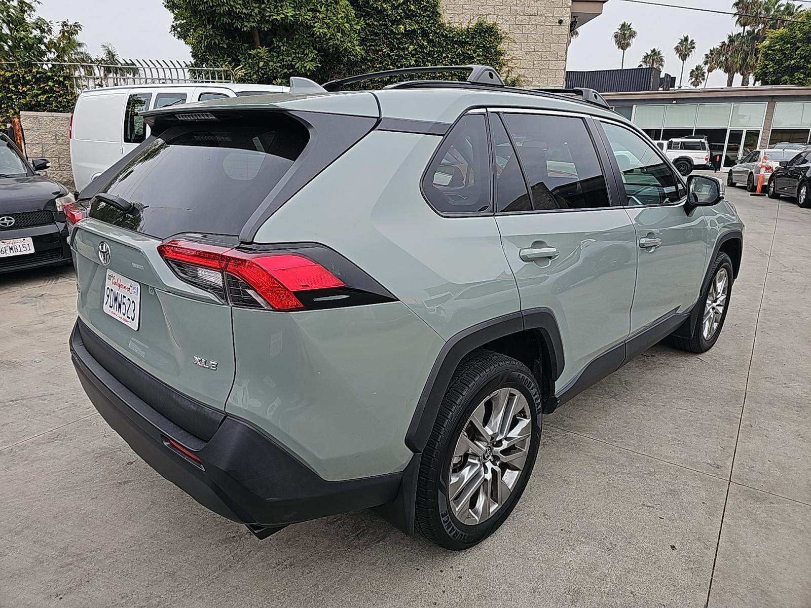 2022 Toyota RAV4 XLE Premium FWD