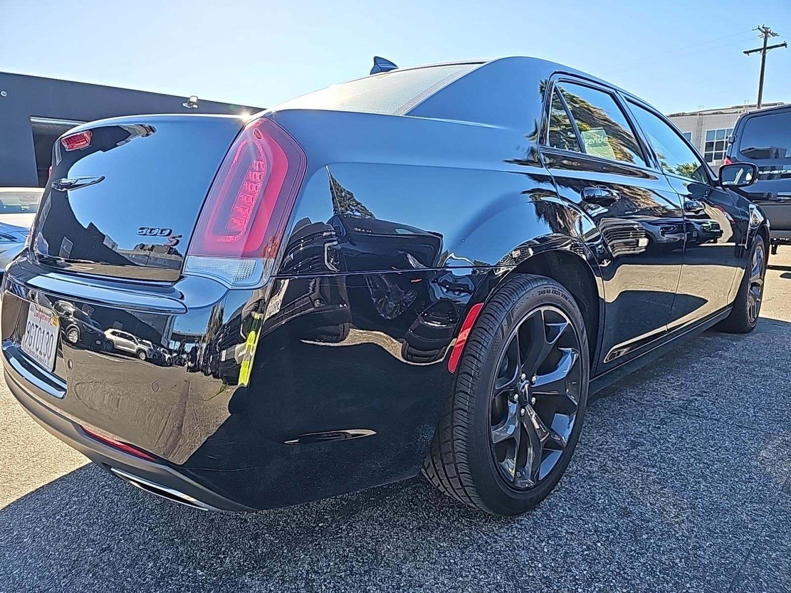 2023 Chrysler 300 300S RWD