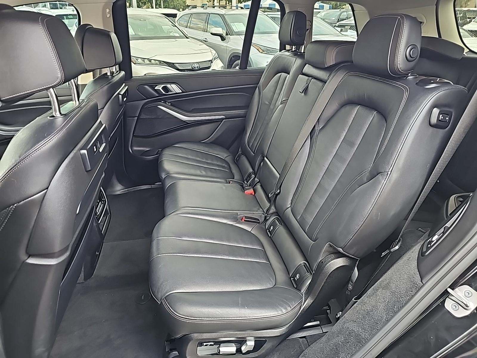 2022 BMW X7 xDrive40i AWD