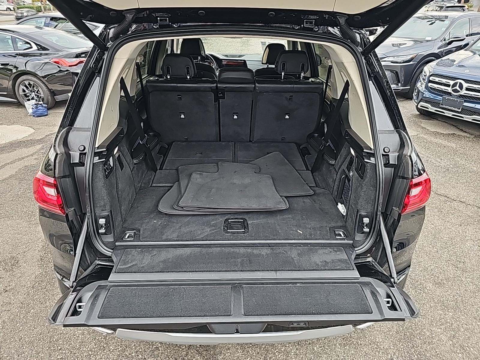 2022 BMW X7 xDrive40i AWD