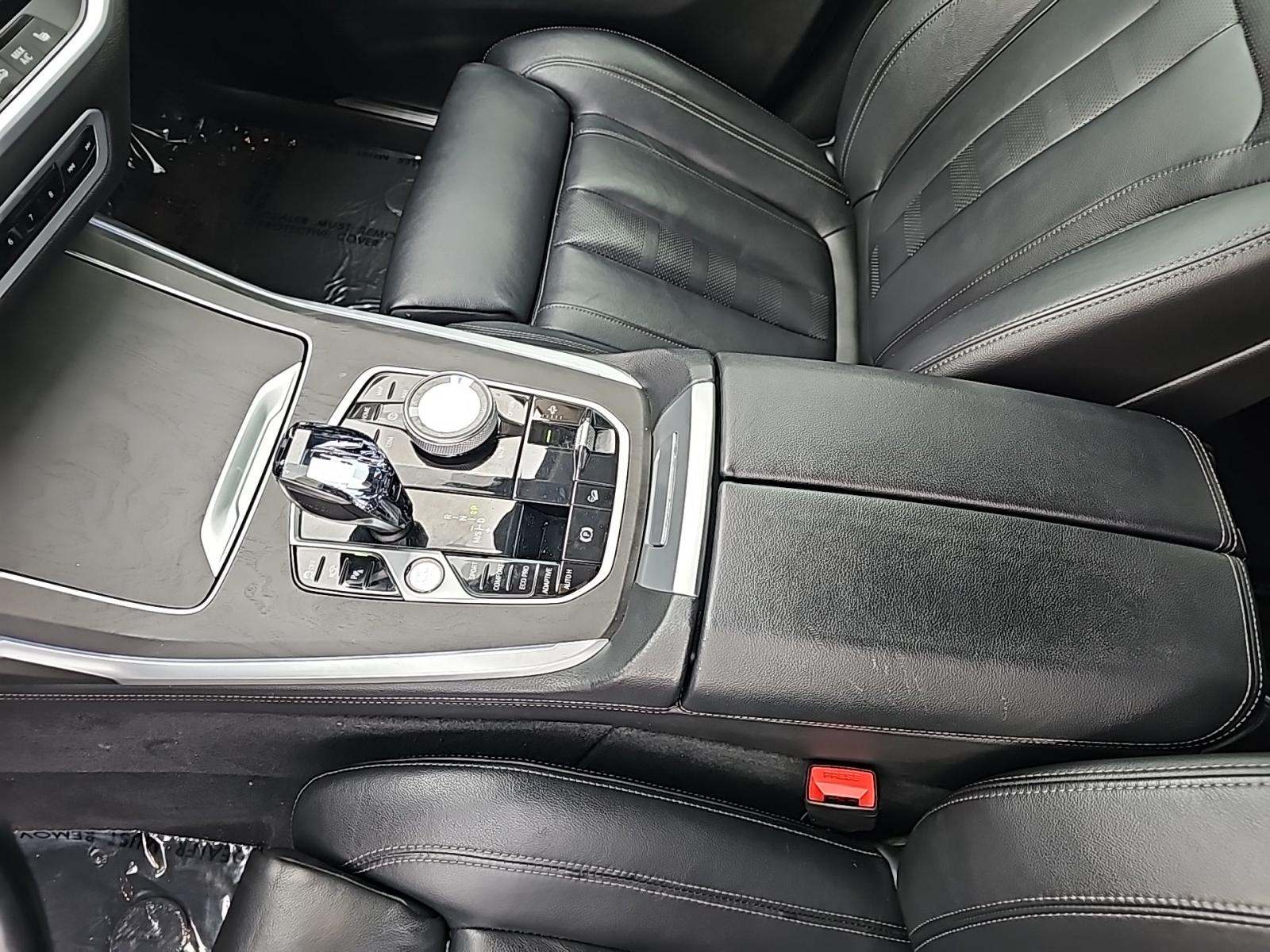 2022 BMW X7 xDrive40i AWD