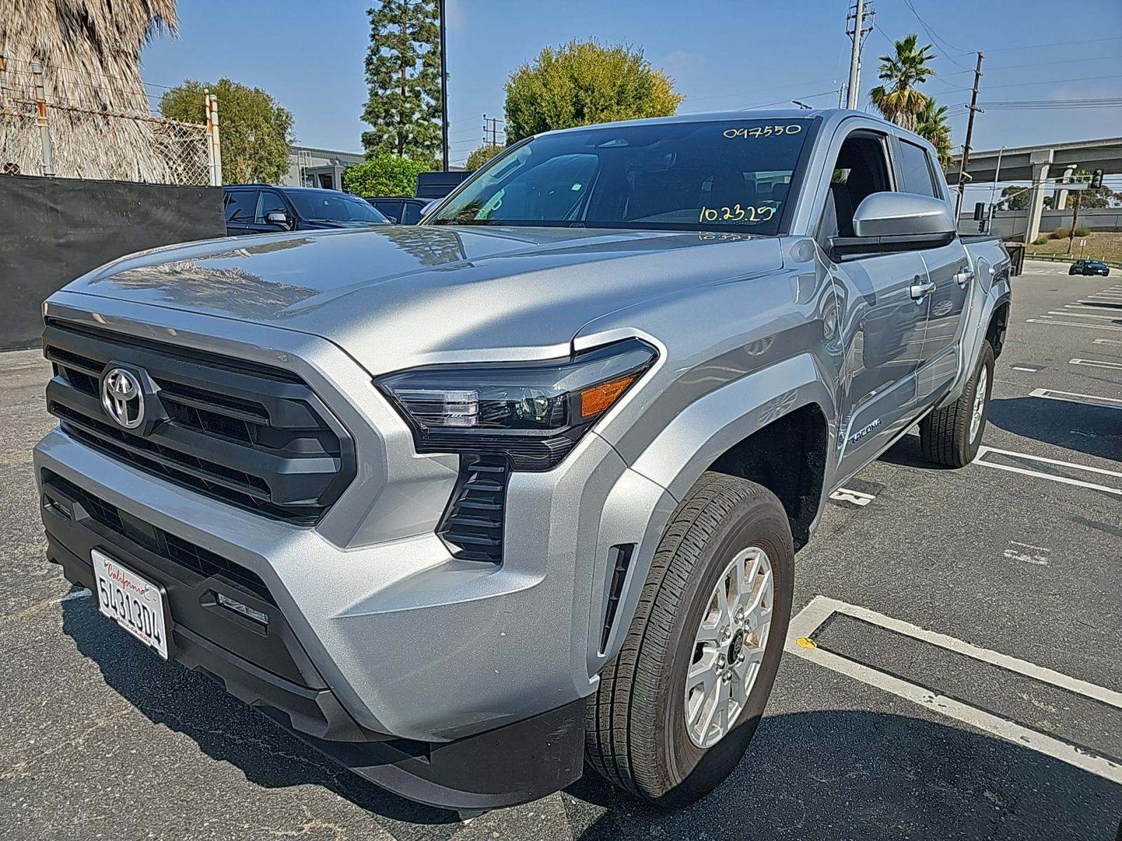 2025 Toyota Tacoma SR5 AWD