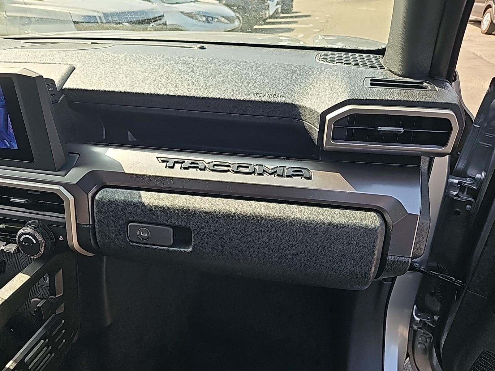 2025 Toyota Tacoma SR5 AWD