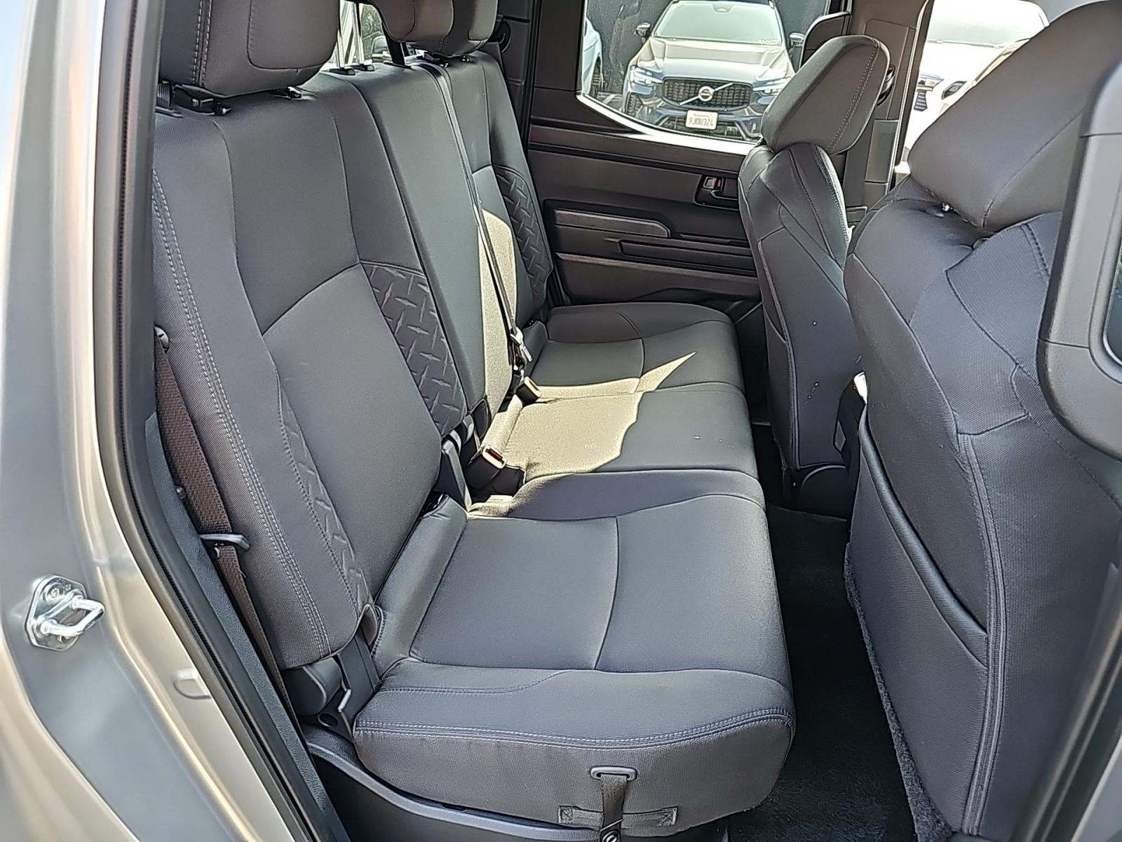 2025 Toyota Tacoma SR5 AWD