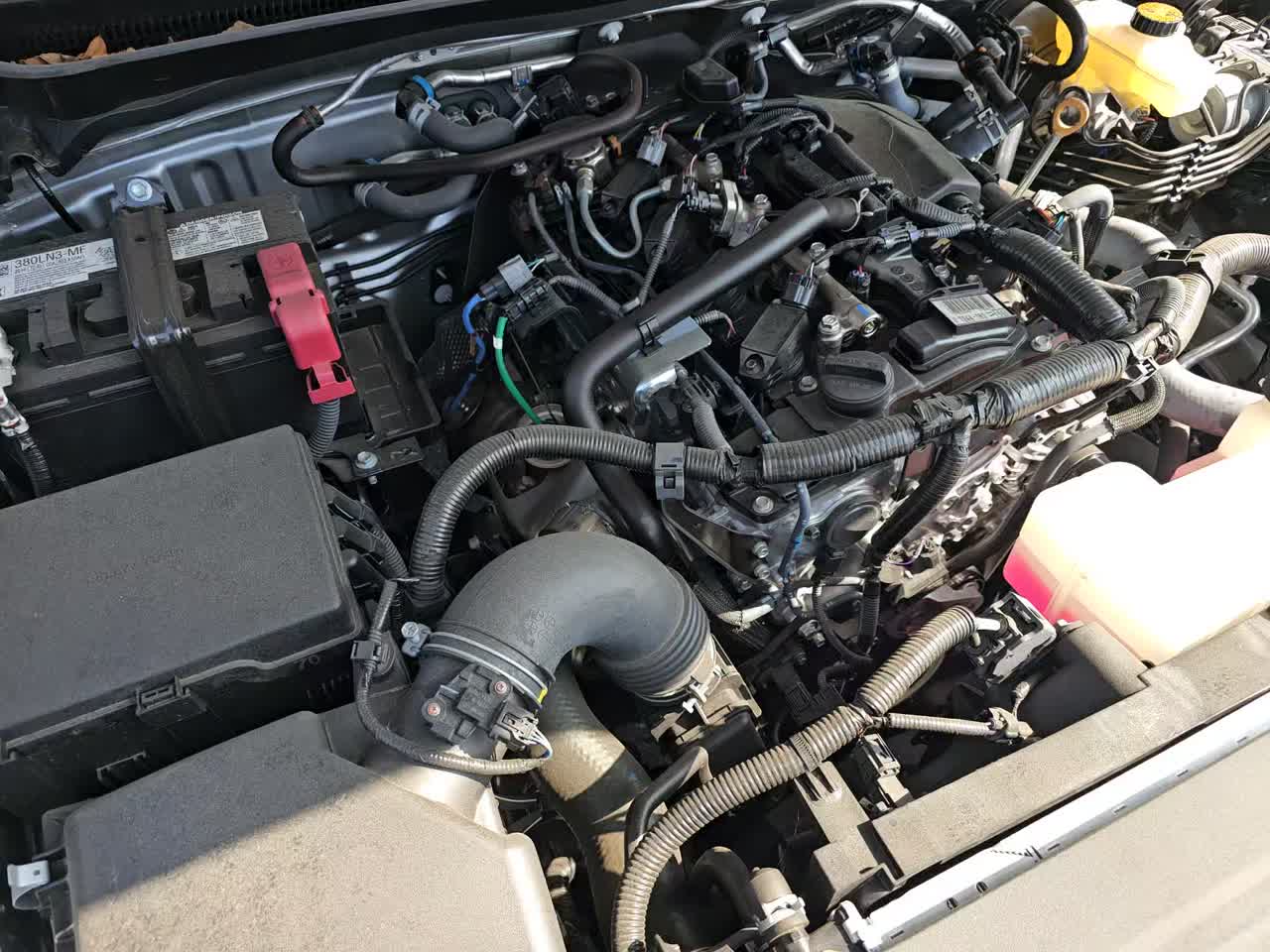 2025 Toyota Tacoma SR5 AWD