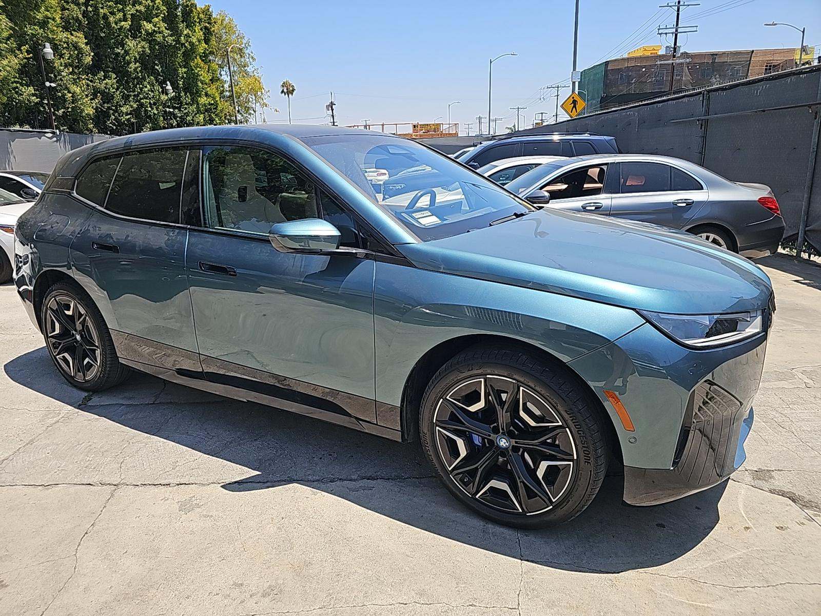 2024 BMW iX xDrive50 AWD