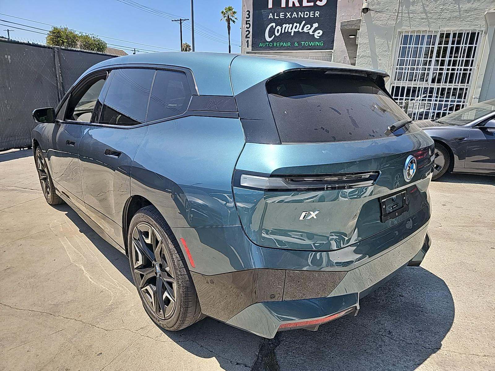 2024 BMW iX xDrive50 AWD