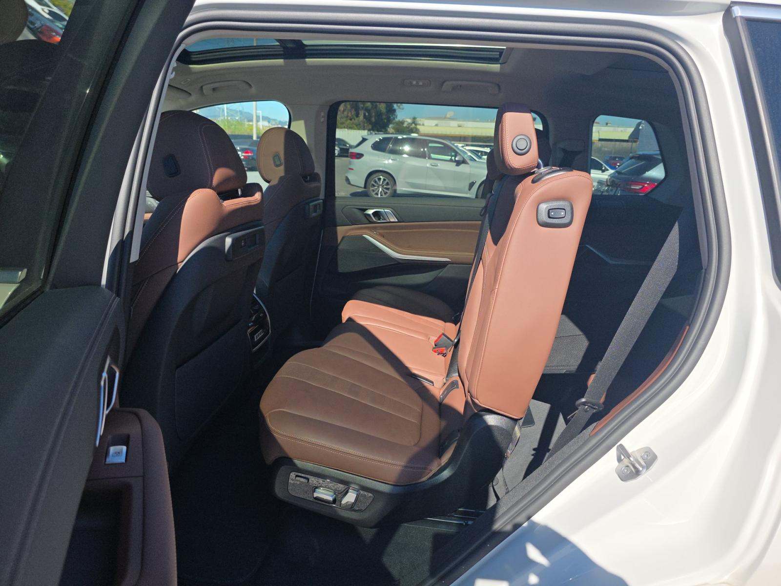 2022 BMW X7 xDrive40i AWD