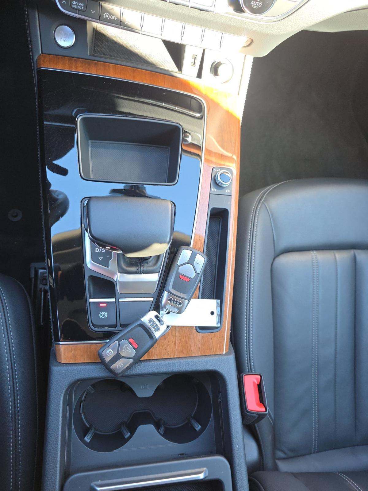 2022 Audi Q5 S line Premium Plus AWD