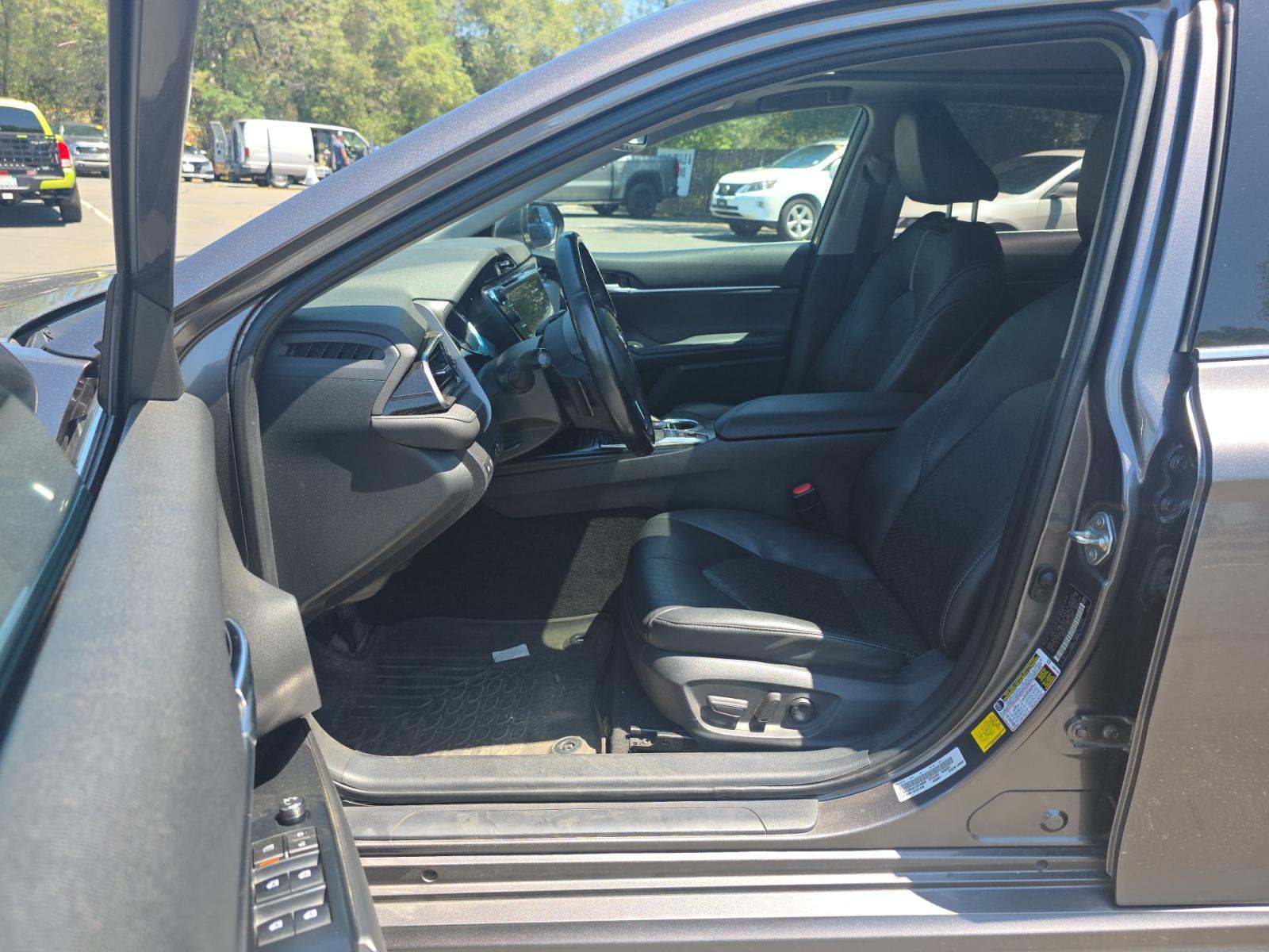 TOYOTA CAMRY - 2