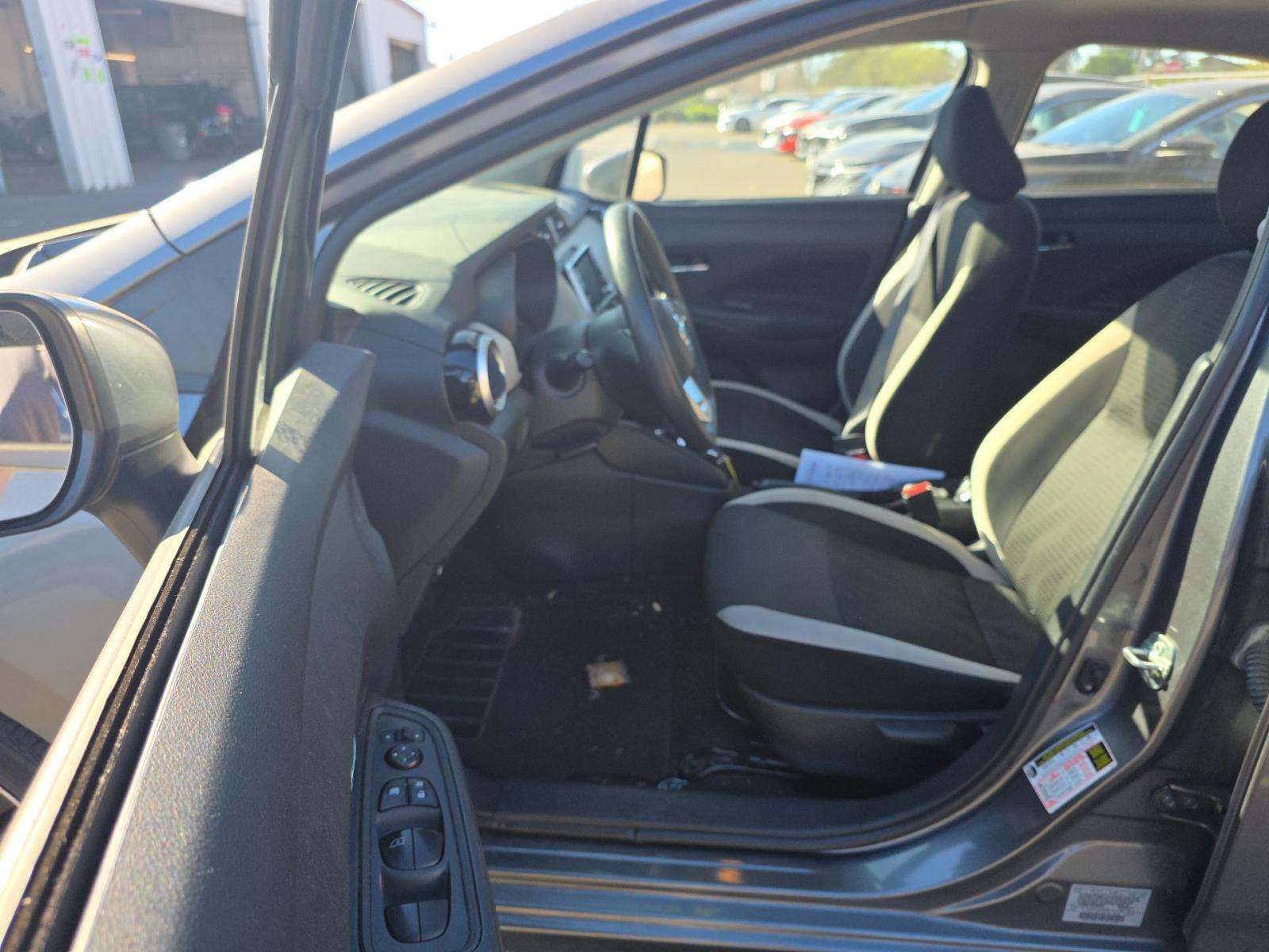 NISSAN VERSA - 2