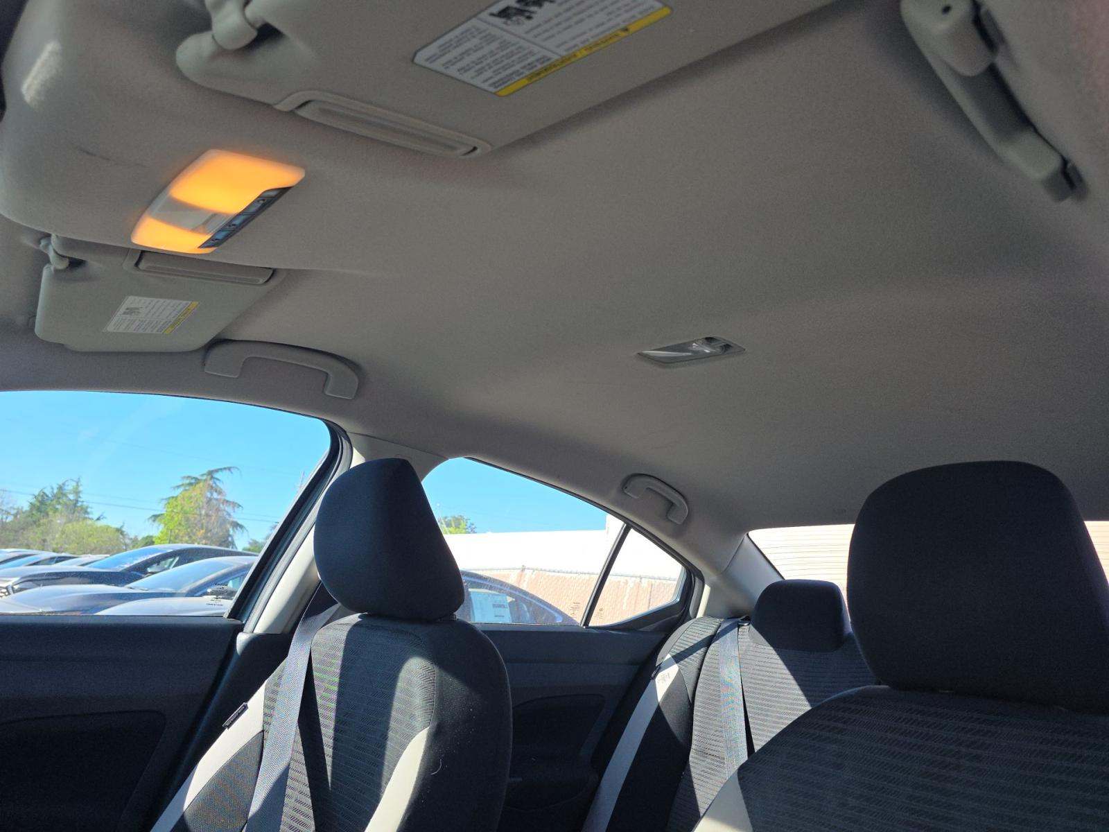 NISSAN VERSA - 7