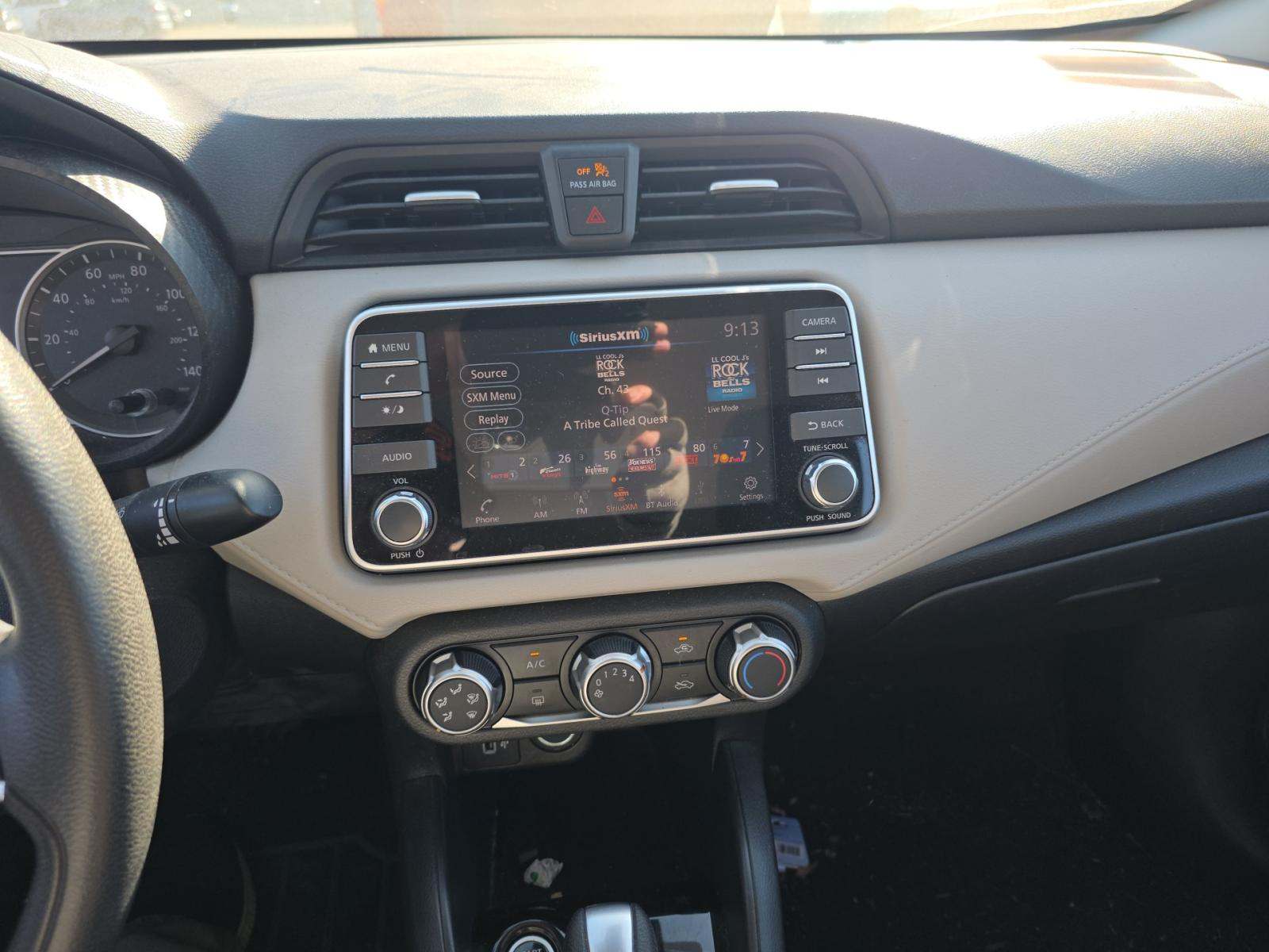 NISSAN VERSA - 6