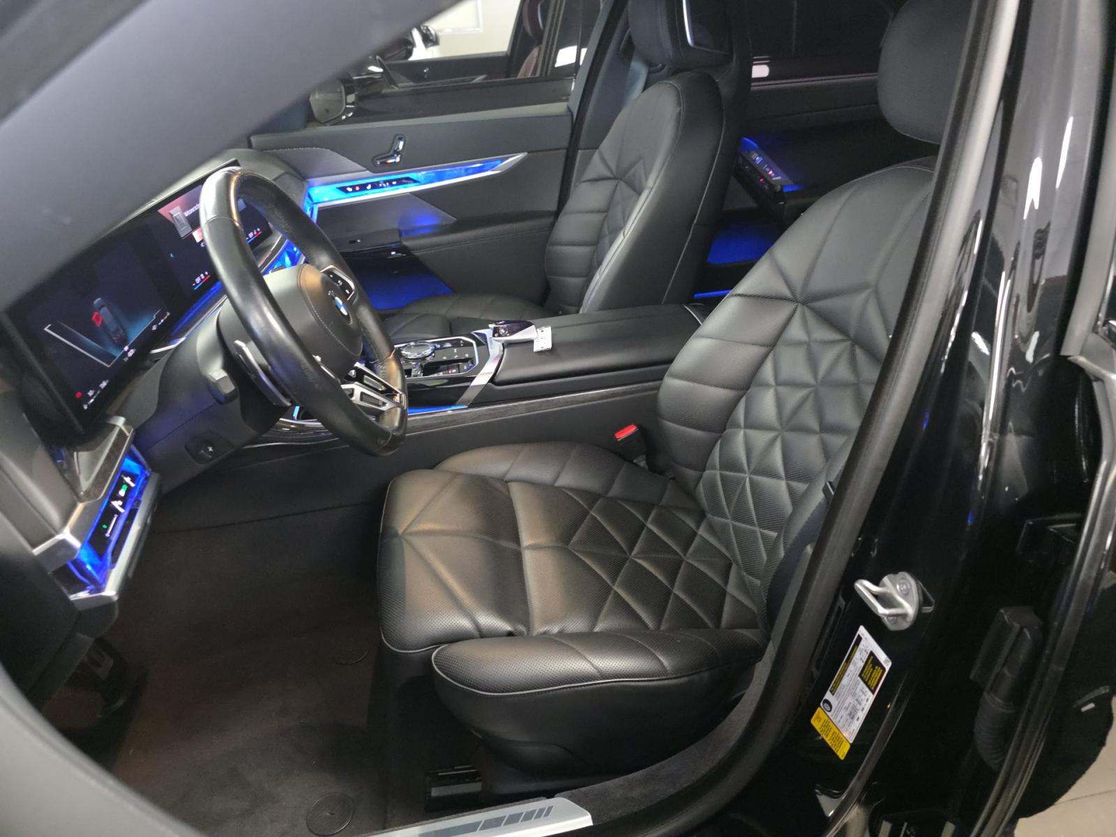2024 BMW 7 Series 740i RWD