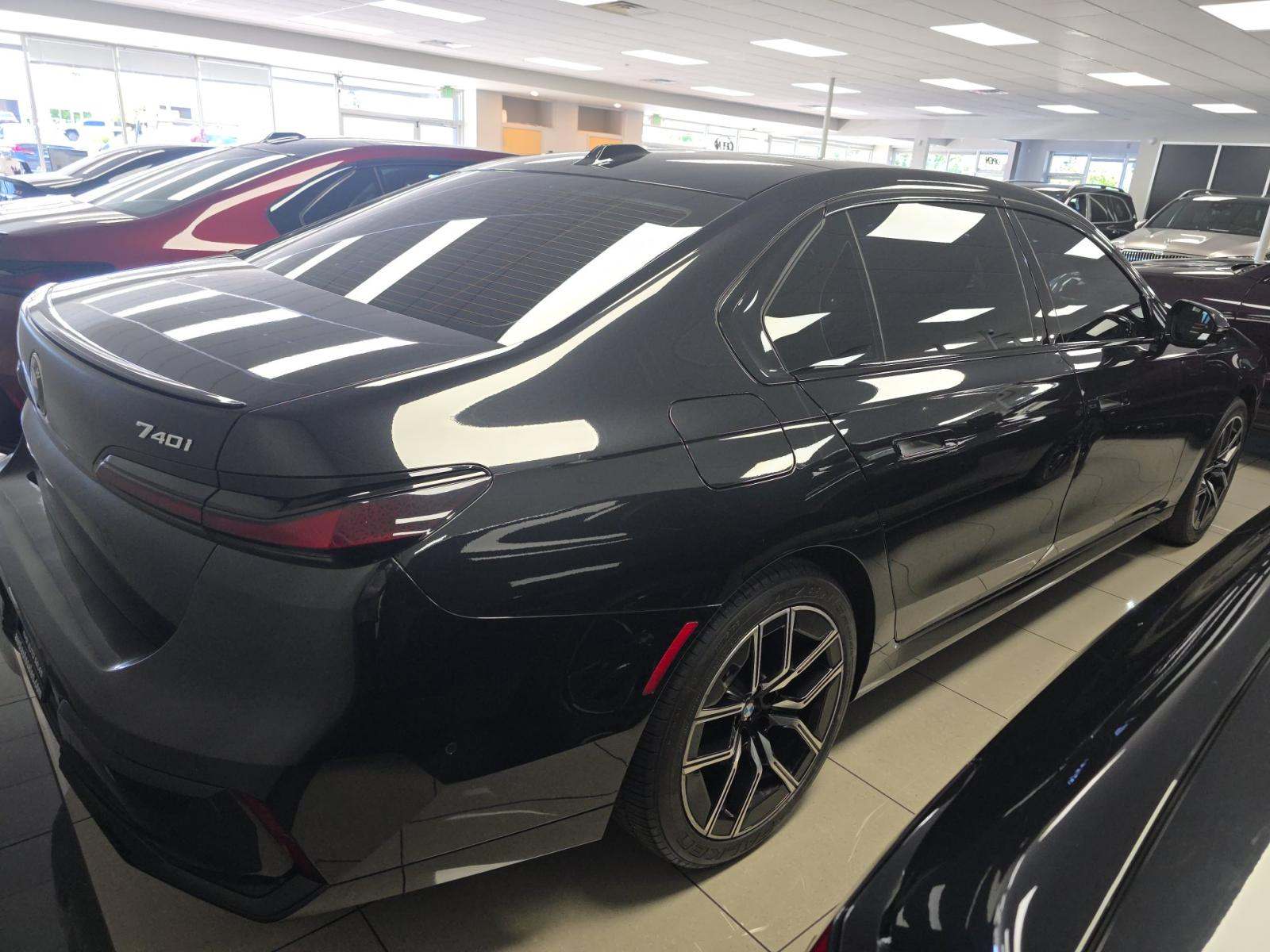 2024 BMW 7 Series 740i RWD