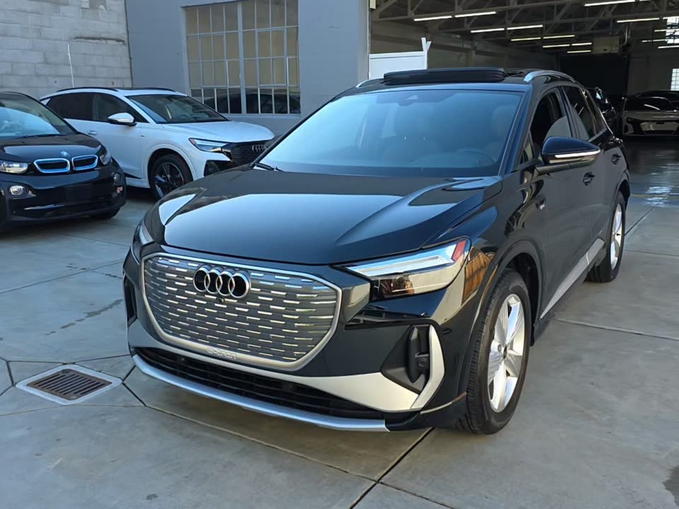 2025 Audi Q4 e-tron Premium 55