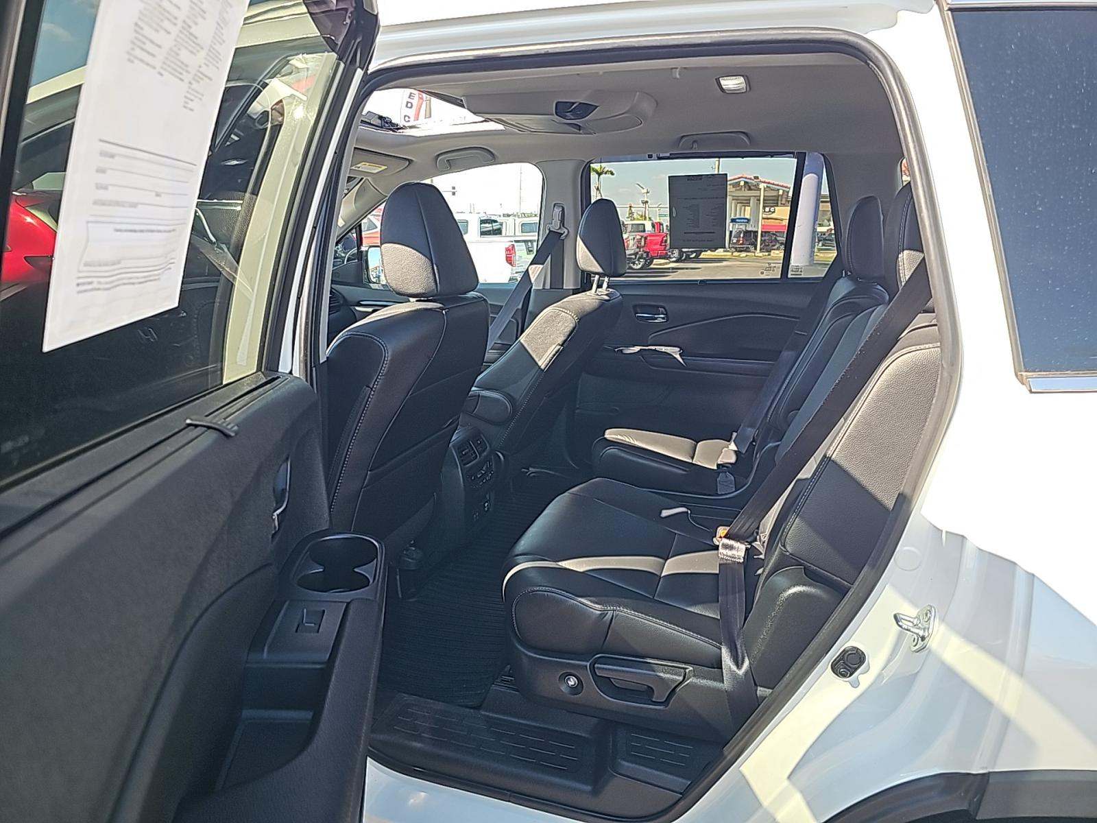 2022 Honda Pilot Touring AWD