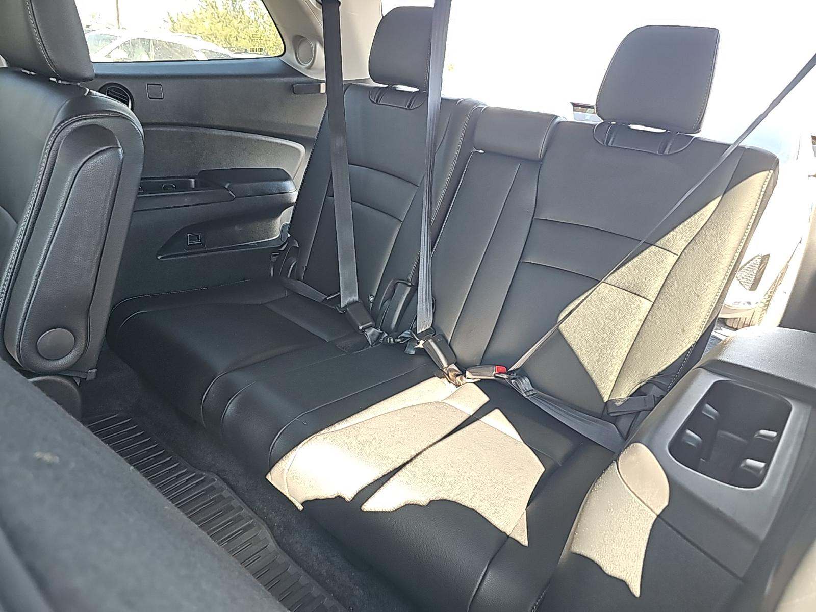 2022 Honda Pilot Touring AWD