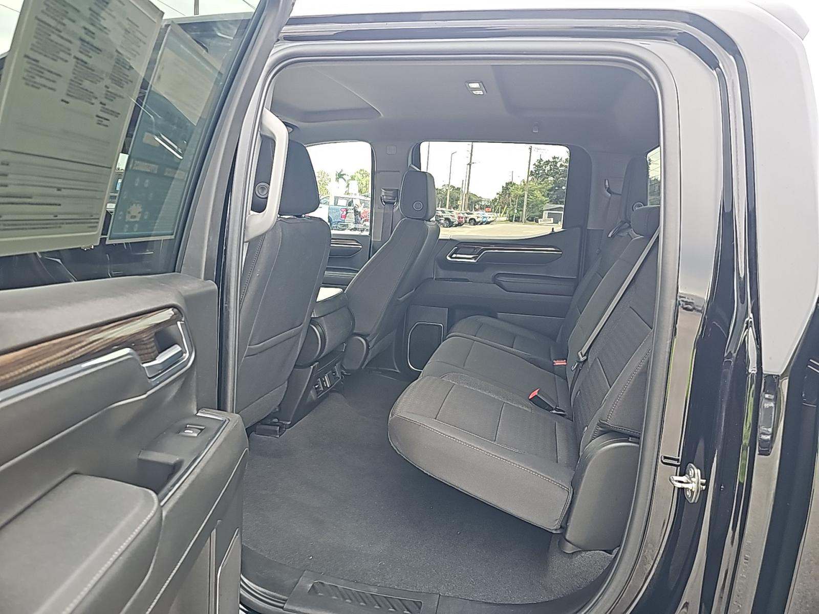 2023 Chevrolet Silverado 1500 LT AWD