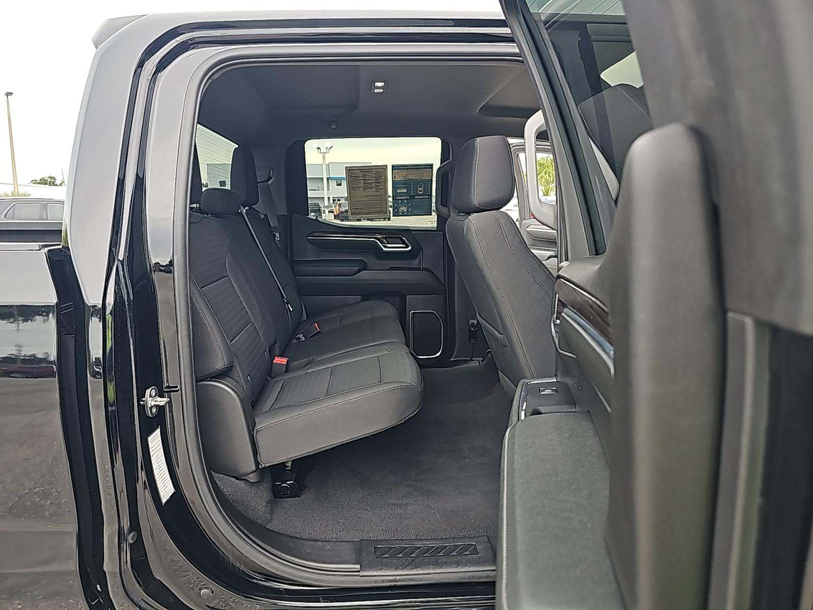 2023 Chevrolet Silverado 1500 LT AWD