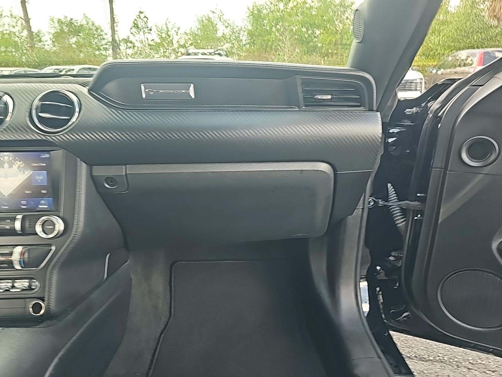 2022 Ford Mustang EcoBoost RWD