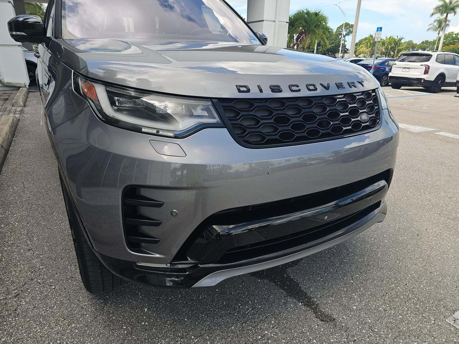 2022 Land Rover Discovery S R-Dynamic AWD