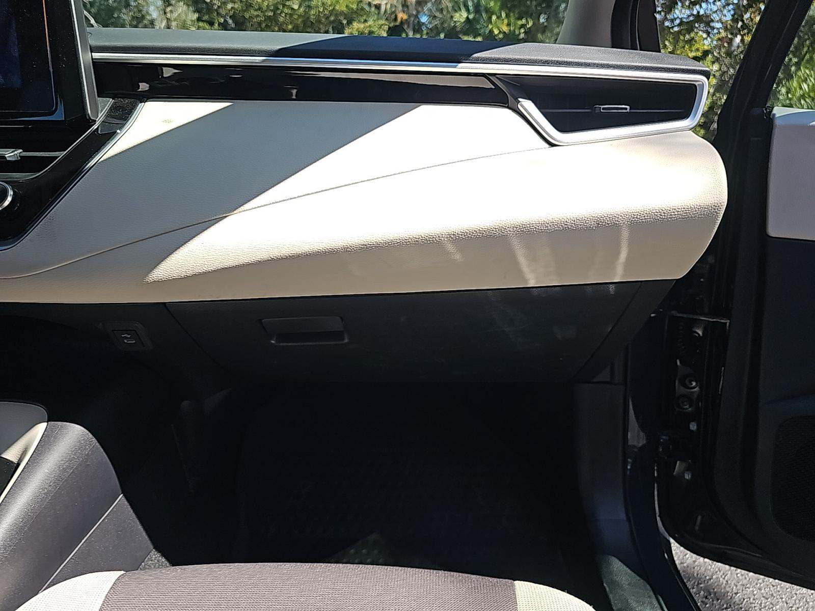 2025 Toyota Corolla LE FWD