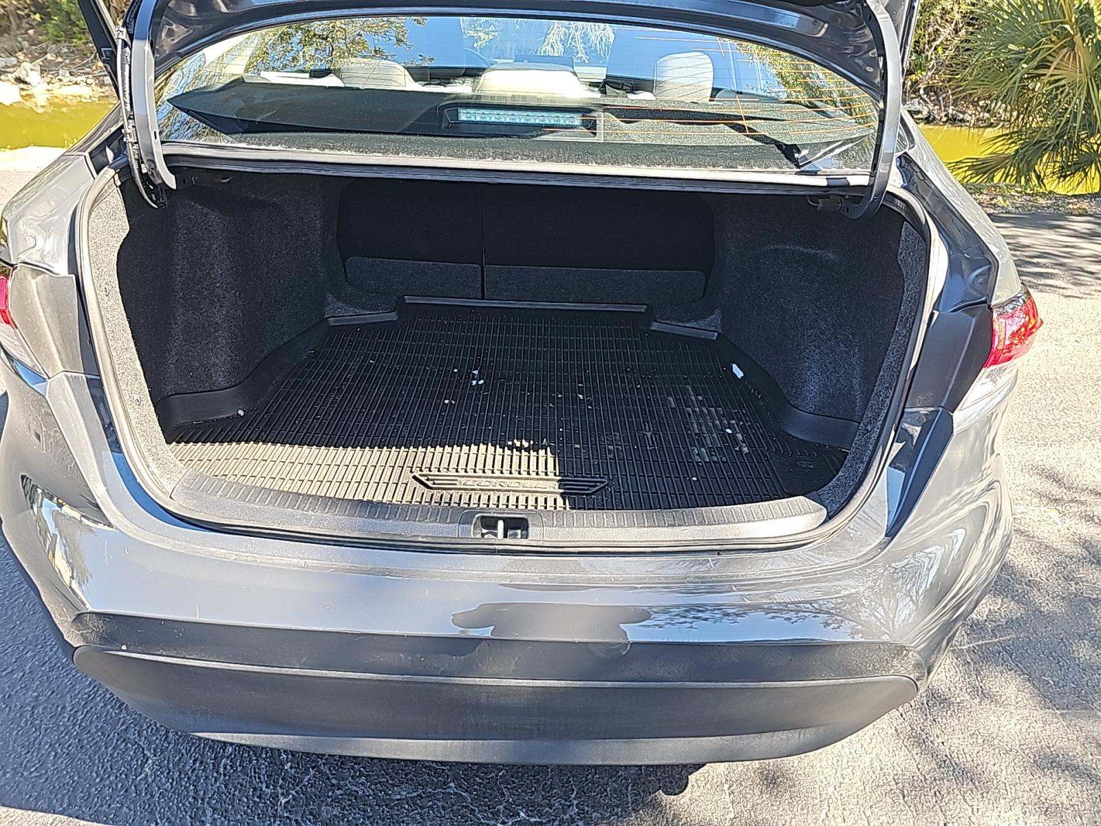 2025 Toyota Corolla LE FWD