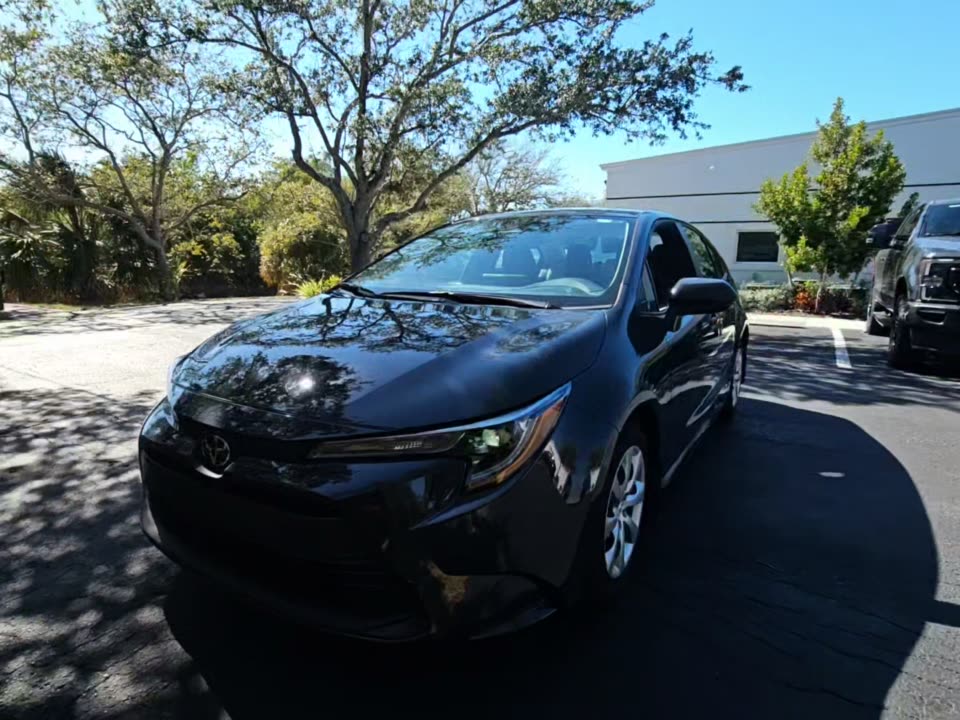 2025 Toyota Corolla LE FWD