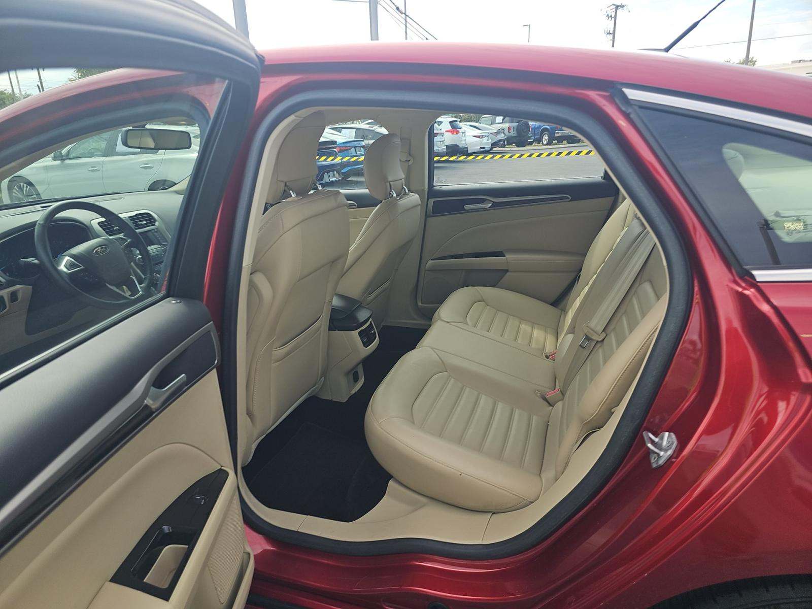 FORD FUSION - 9