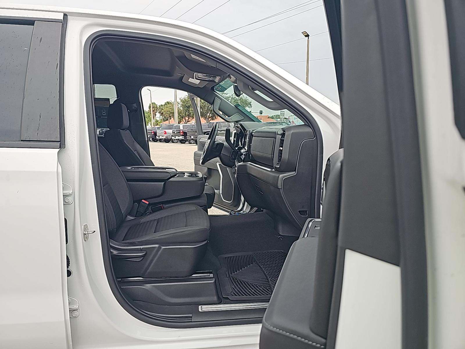 2022 Chevrolet Silverado 1500 RST AWD