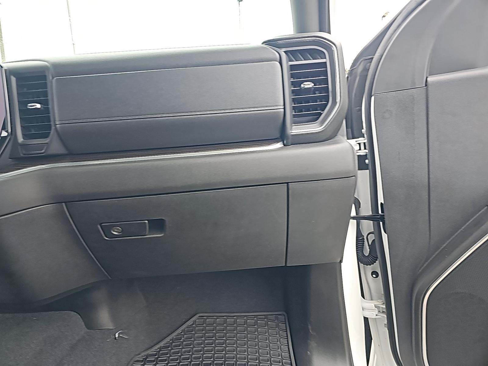 2022 Chevrolet Silverado 1500 RST AWD