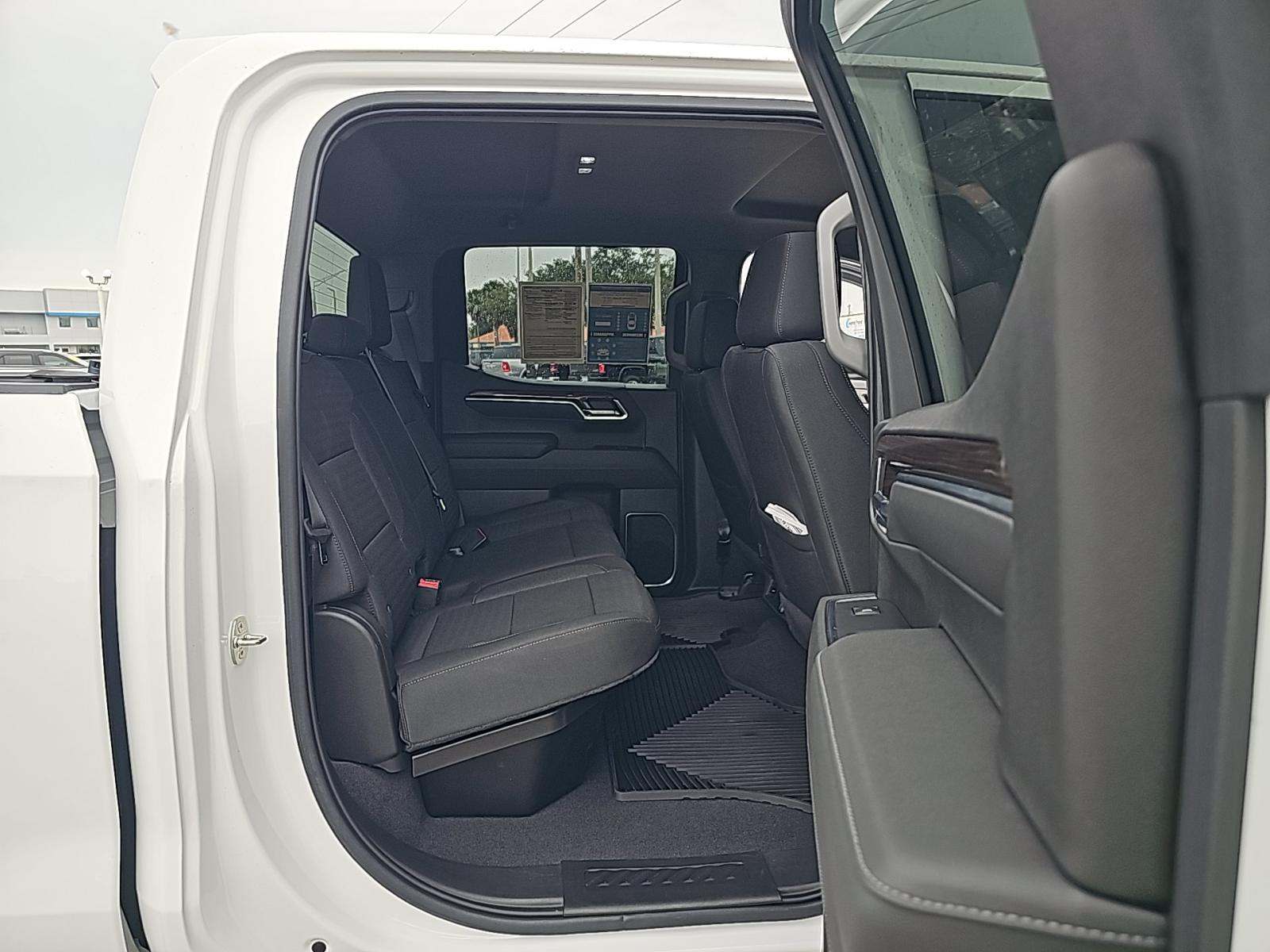 2022 Chevrolet Silverado 1500 RST AWD