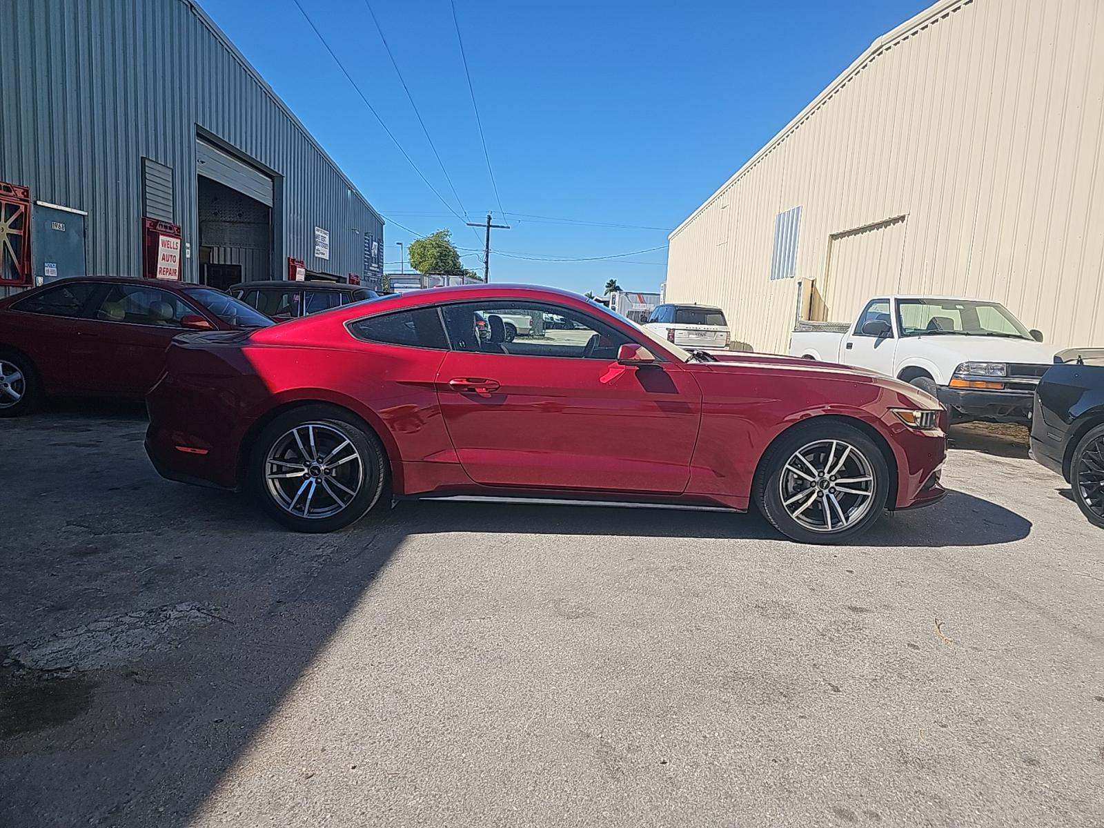 2015 Ford Mustang EcoBoost Premium RWD