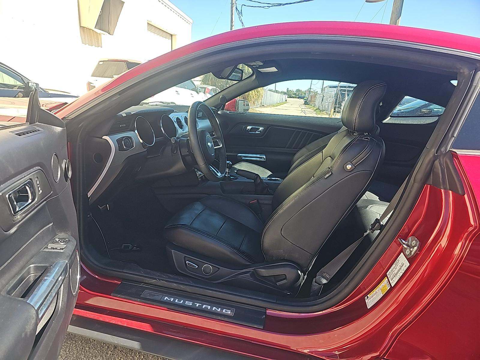 2015 Ford Mustang EcoBoost Premium RWD