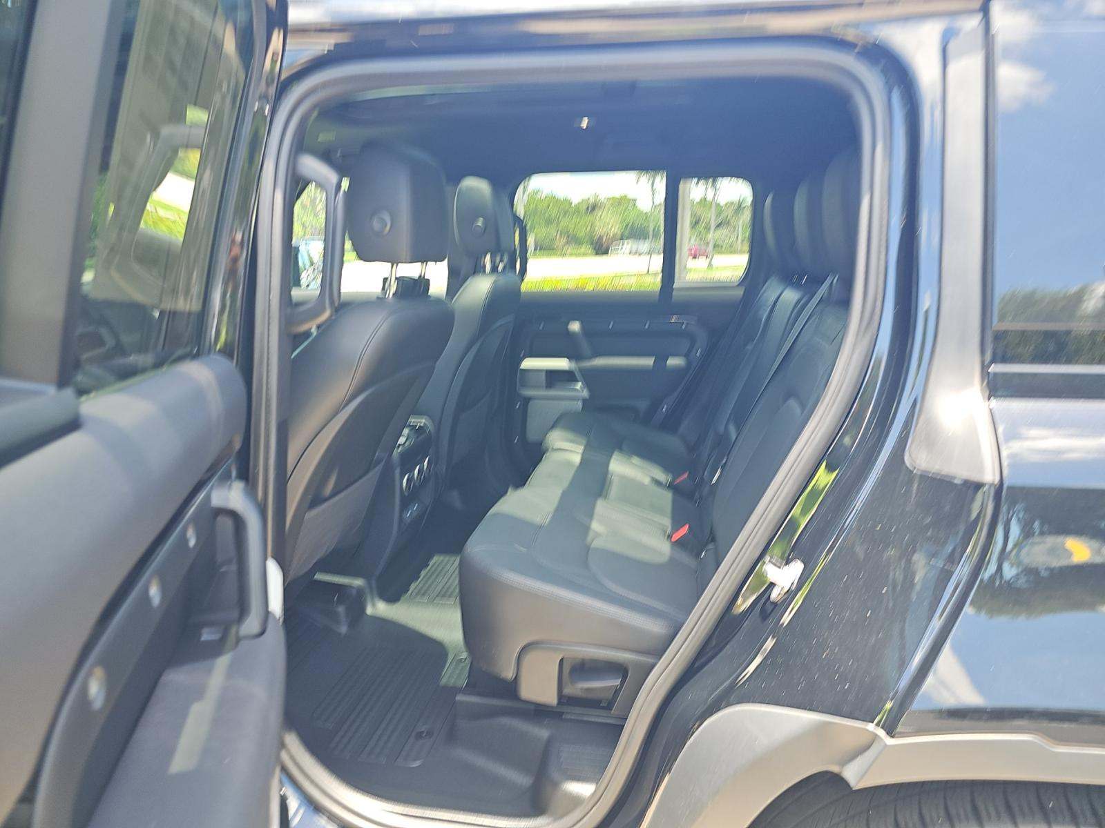 2023 Land Rover Defender 130 SE AWD