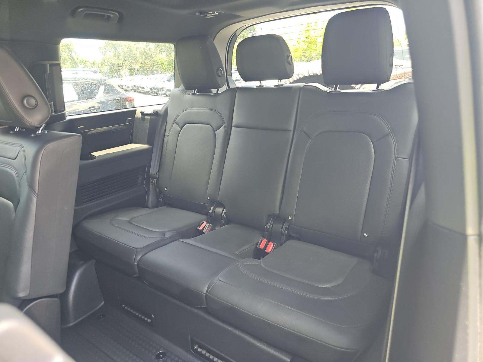 2023 Land Rover Defender 130 SE AWD