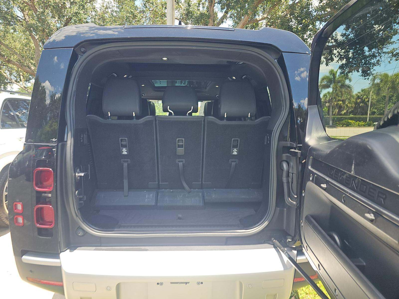 2023 Land Rover Defender 130 SE AWD