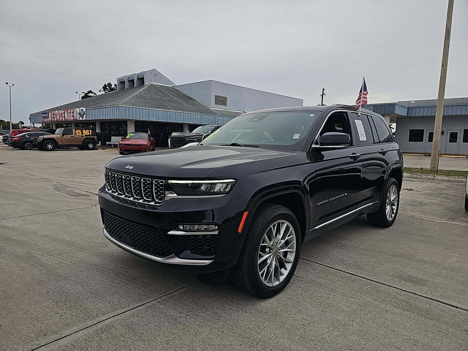 2023 Jeep Grand Cherokee Summit RWD