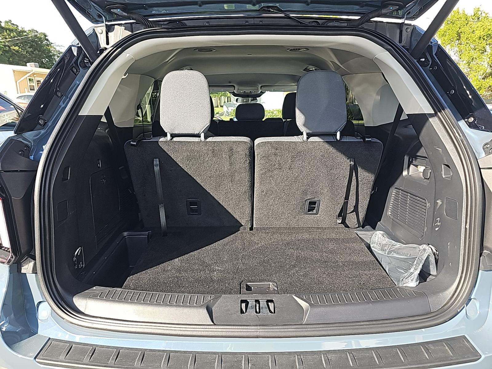 2025 Ford Explorer Active RWD