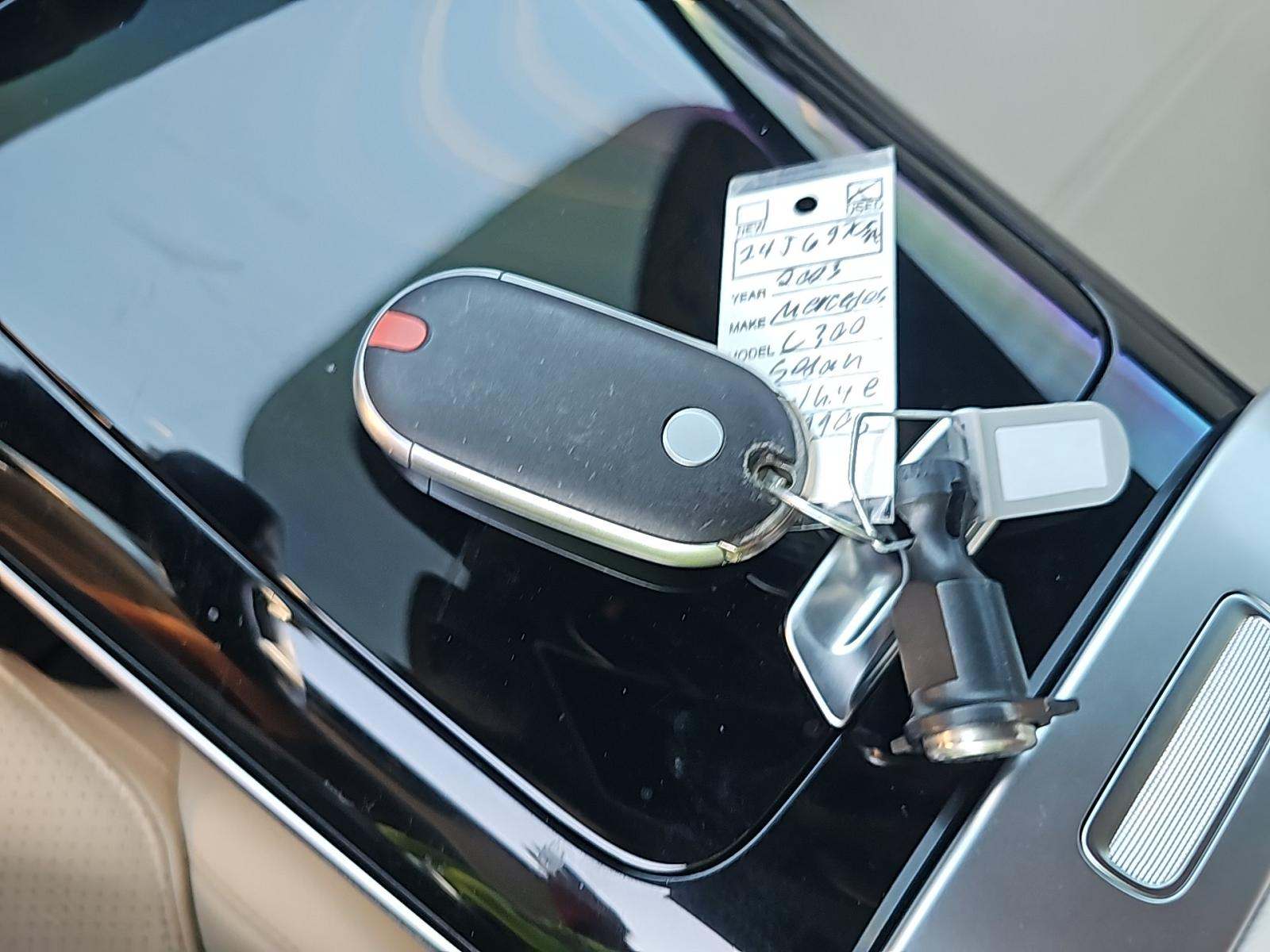 2023 Mercedes-Benz C-Class C 300 RWD