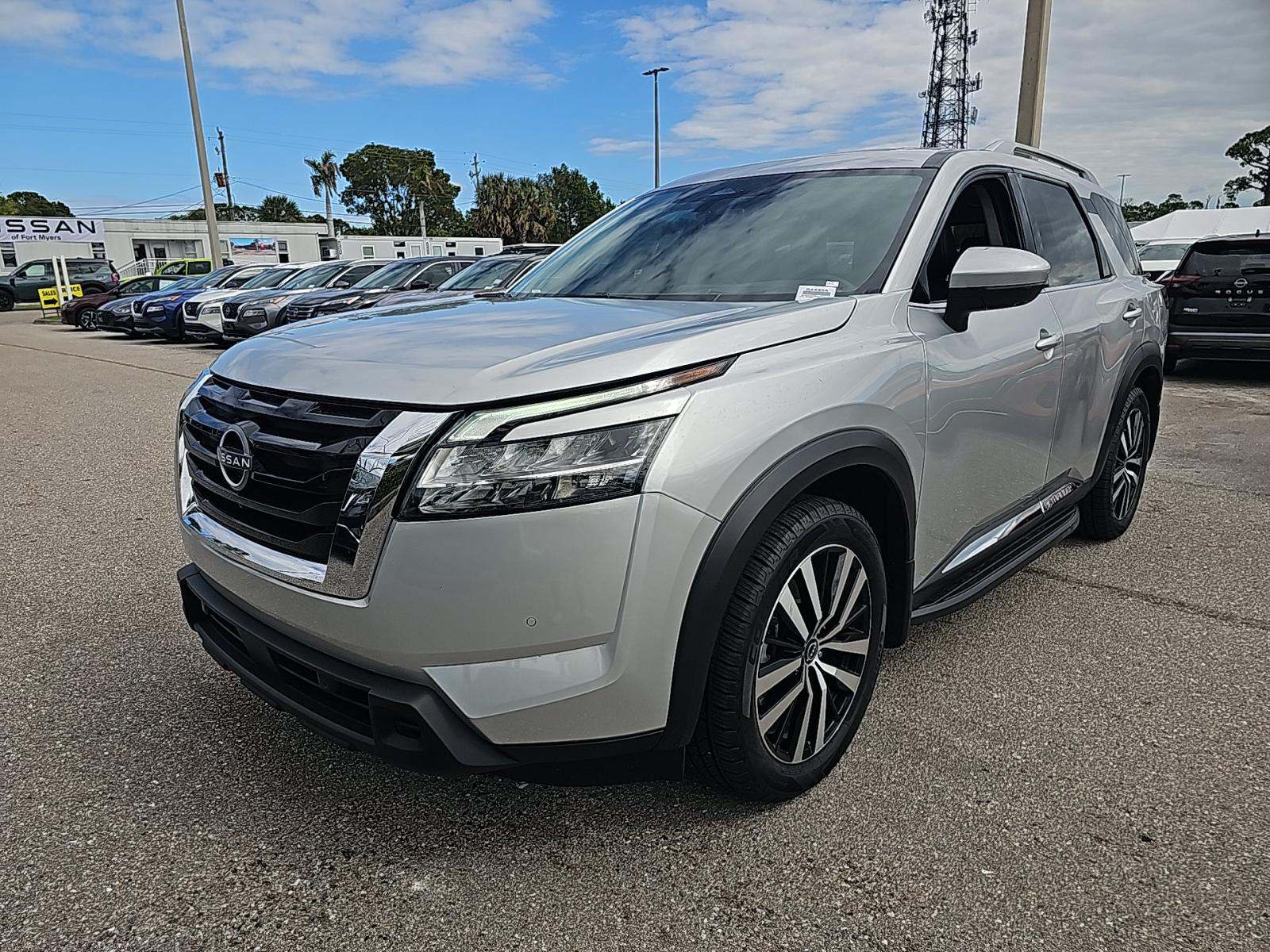 2024 Nissan Pathfinder Platinum AWD