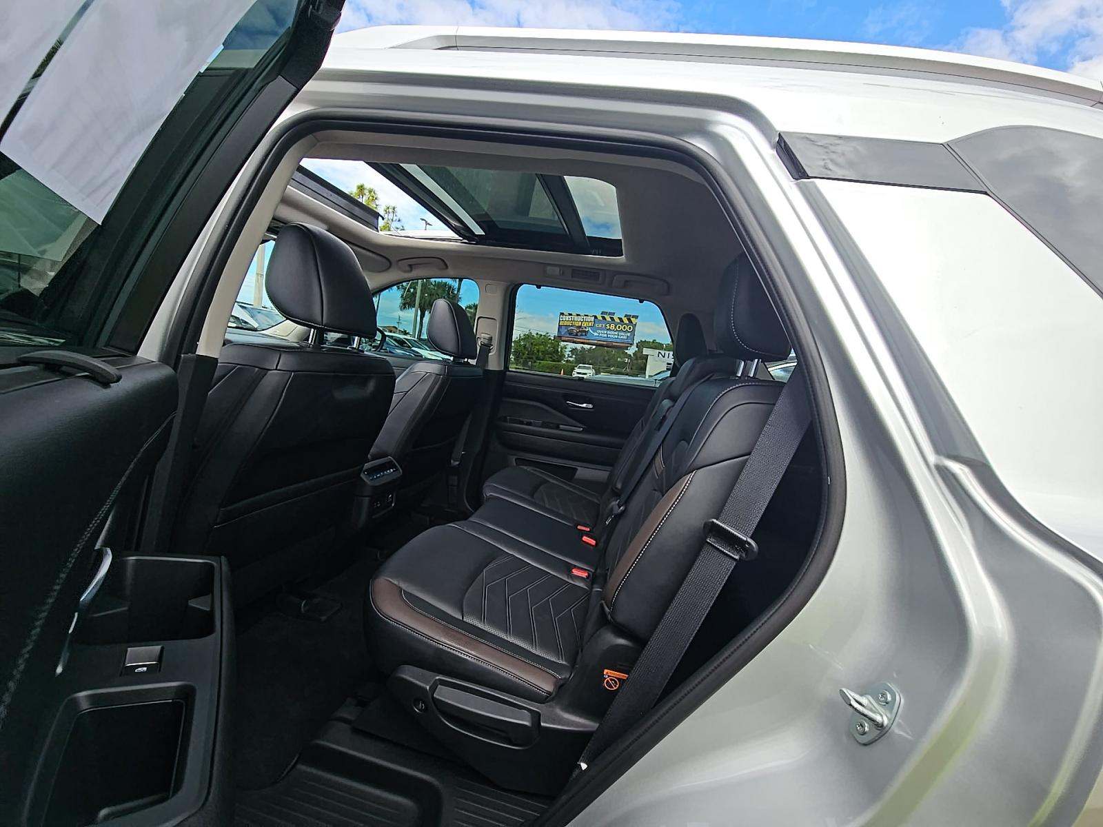 2024 Nissan Pathfinder Platinum AWD