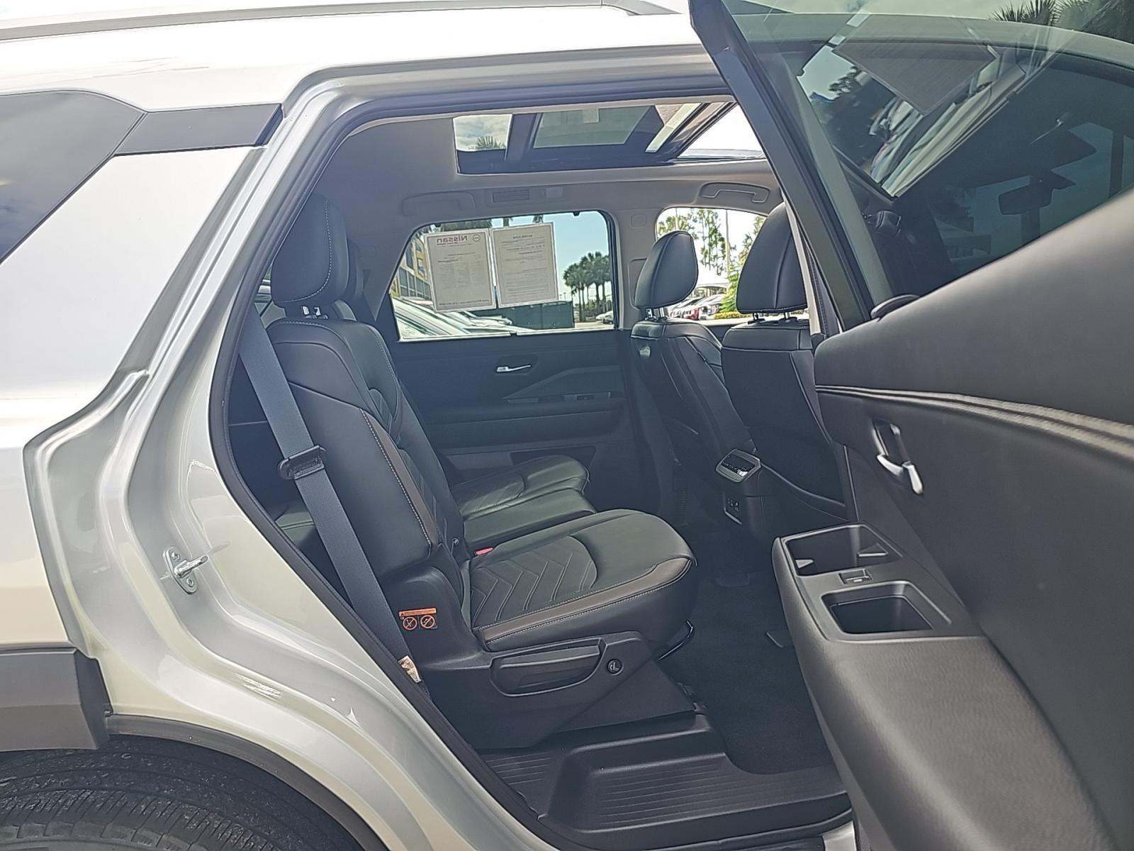 2024 Nissan Pathfinder Platinum AWD