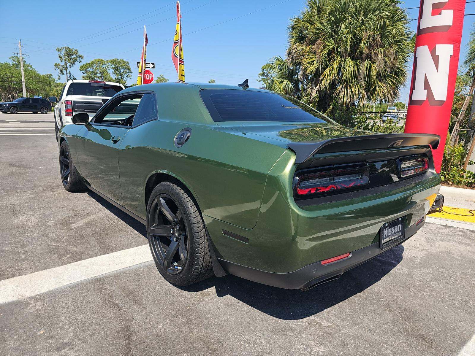 DODGE CHALLENGER - 2