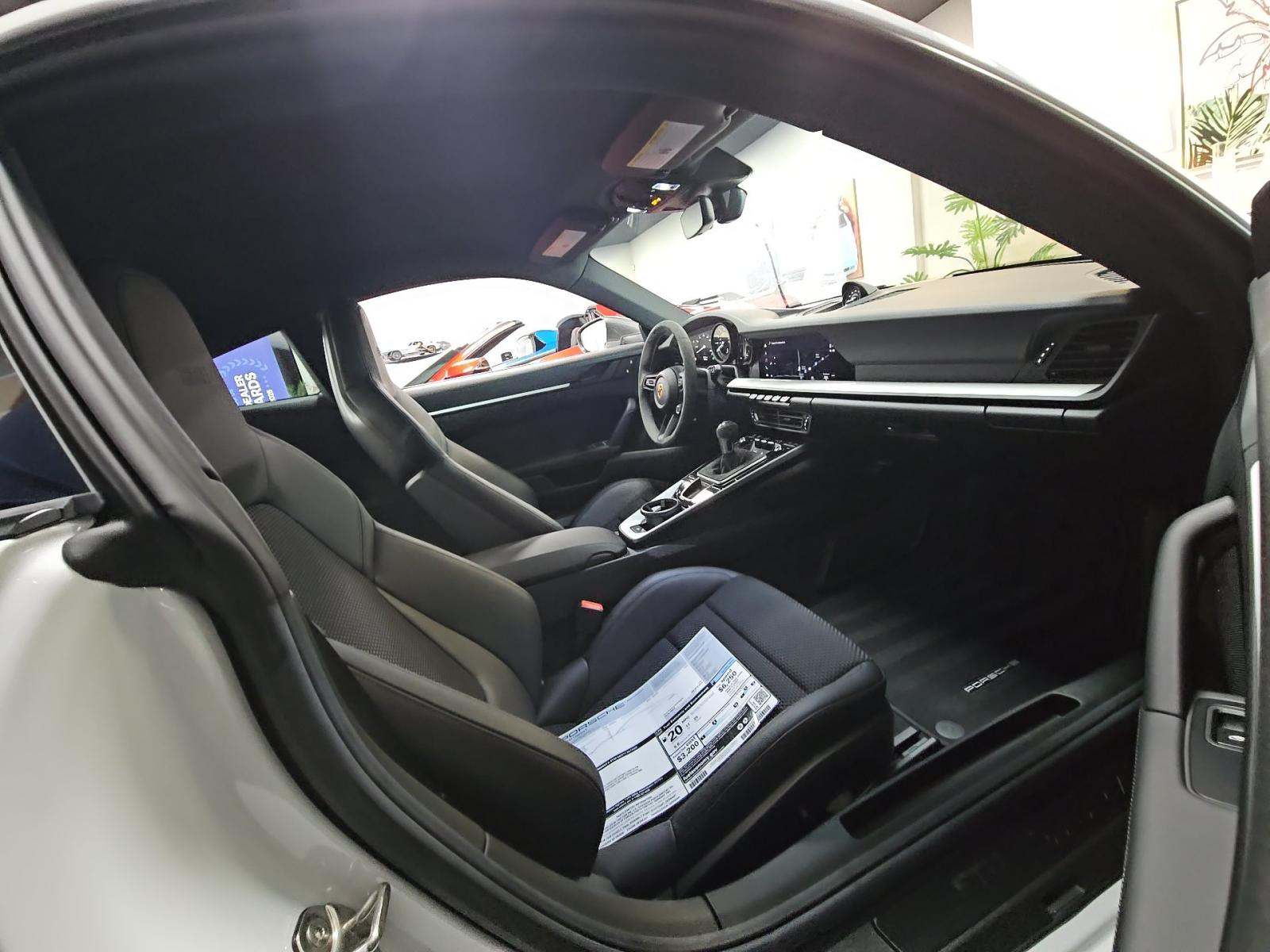 2024 Porsche 911 Carrera T RWD