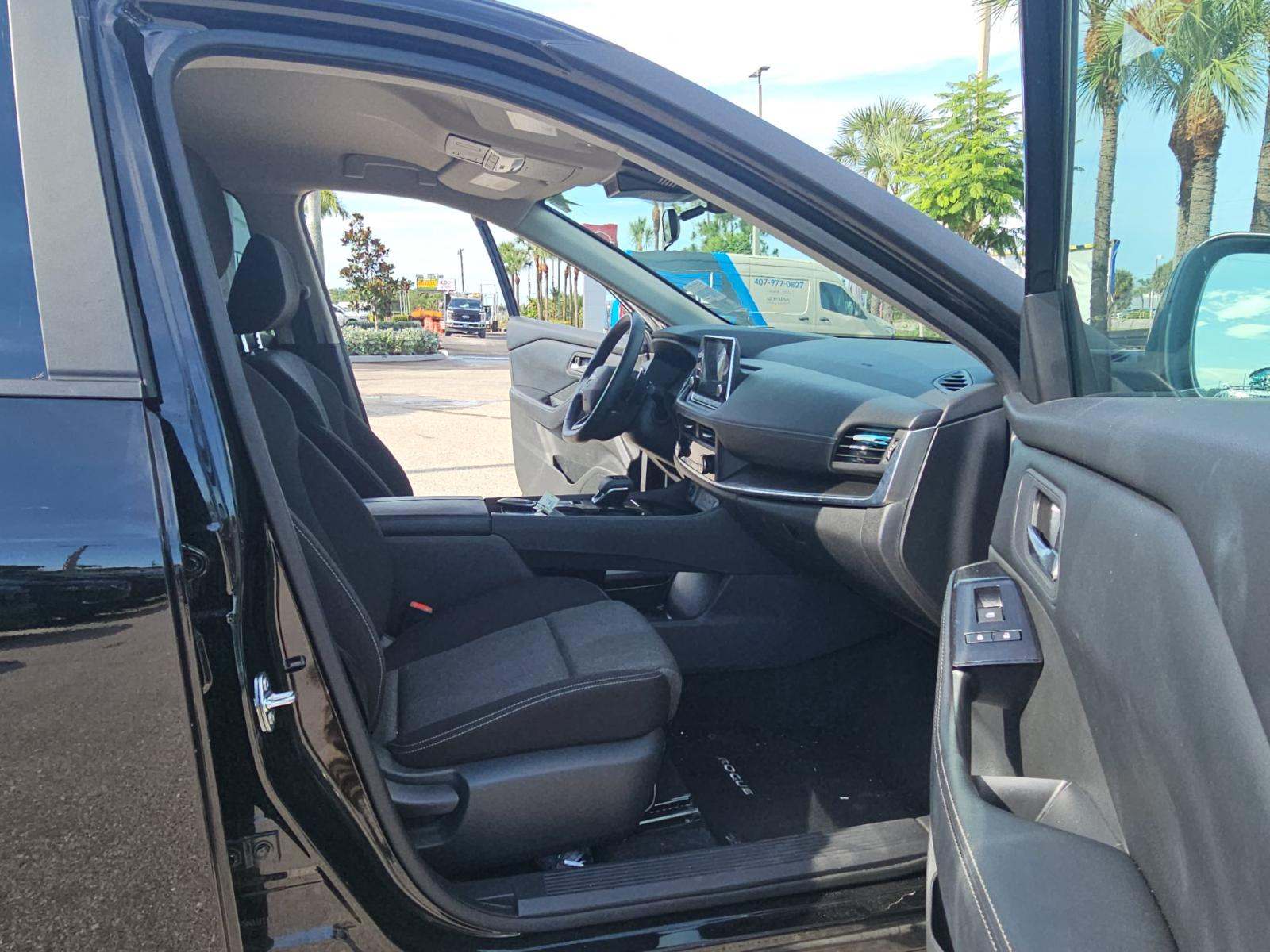 2026 Nissan Rogue SV FWD