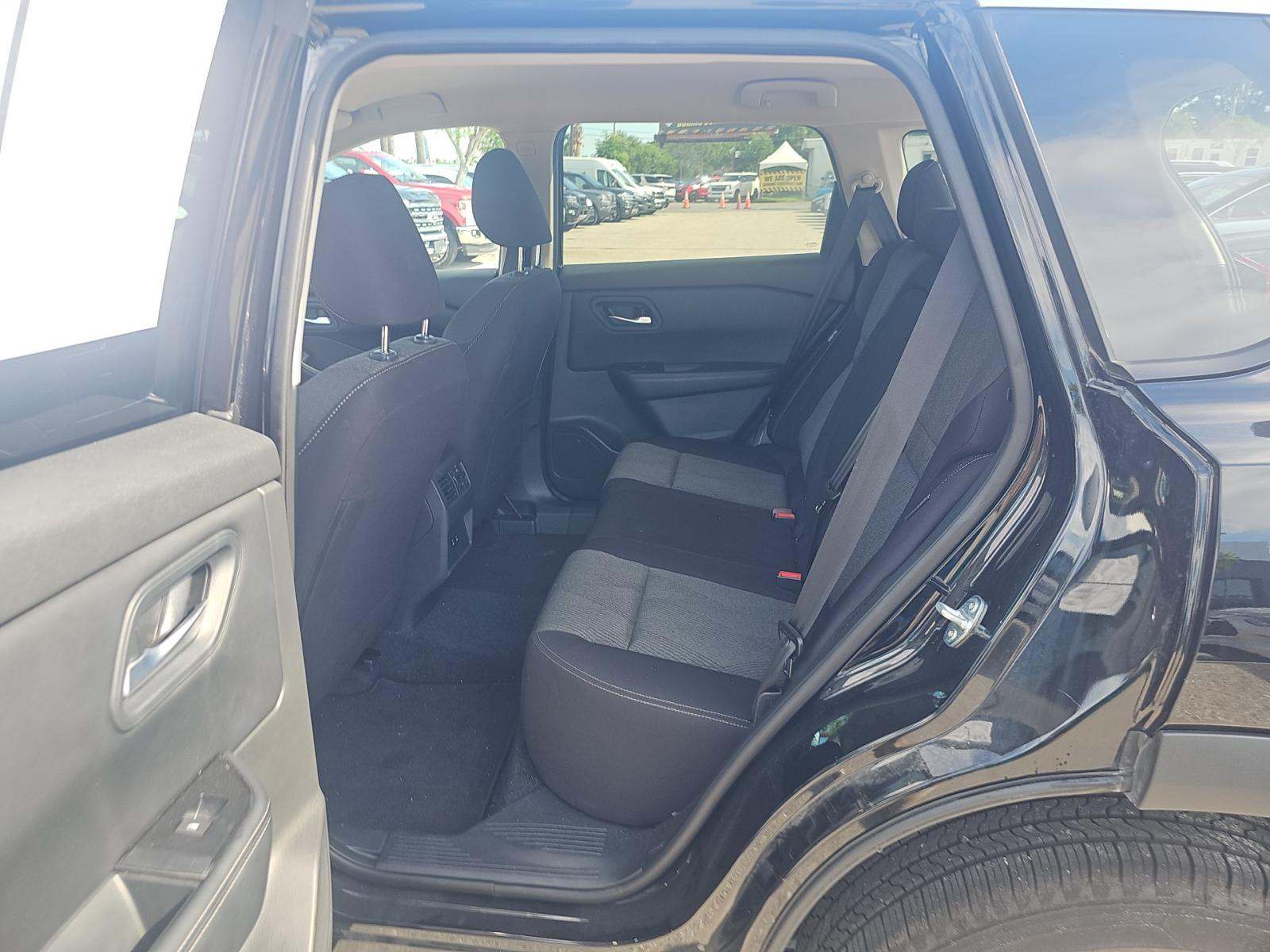 2026 Nissan Rogue SV FWD